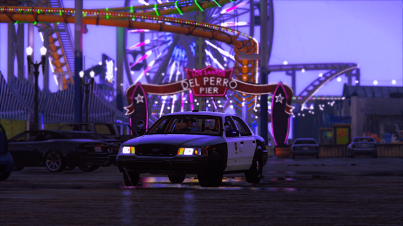 Crown Victoria on Del Perro Pier