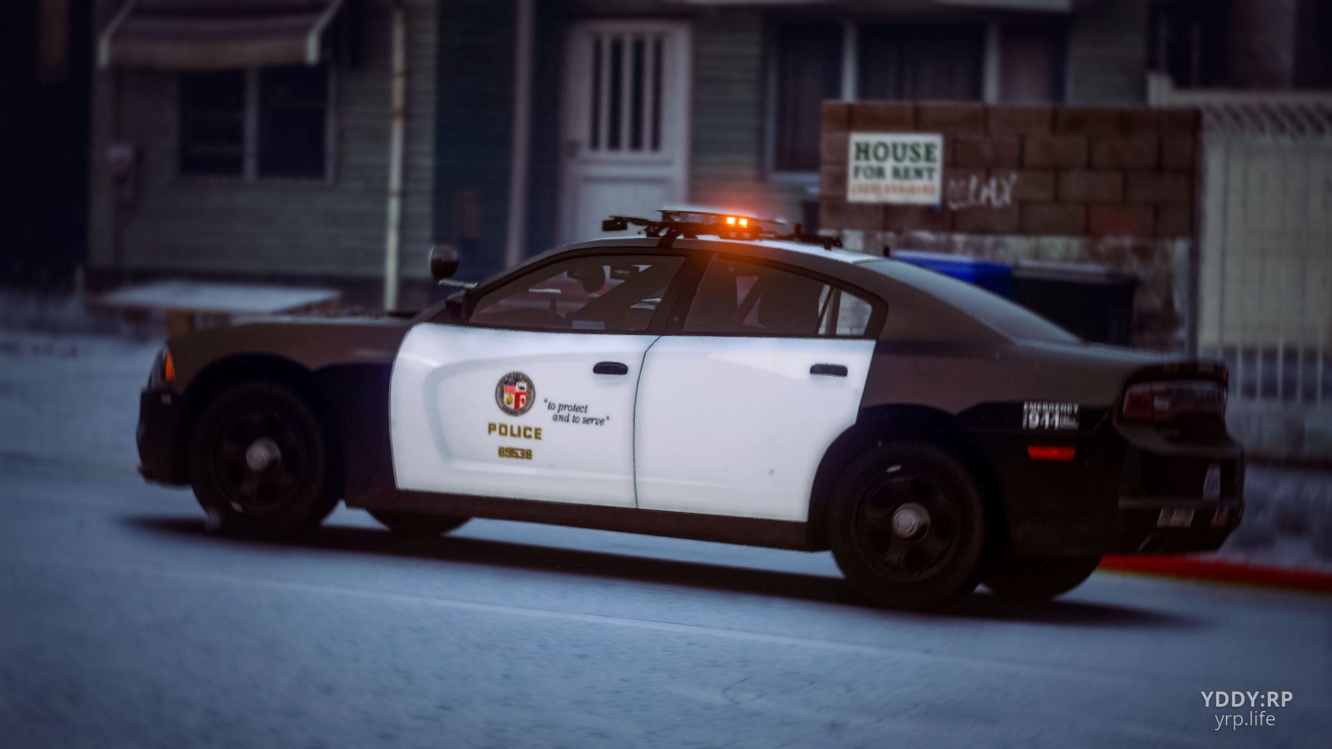 LSPD Dodge Charger on scene