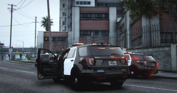 LSPD Ford explorer [2]